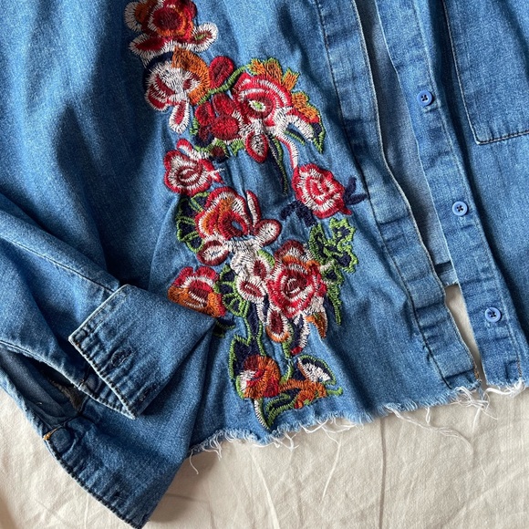 ZARA Denimwear Embroidered Crop Shirt - Picture 2 of 8